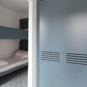 Hotel Untalented -, Paris